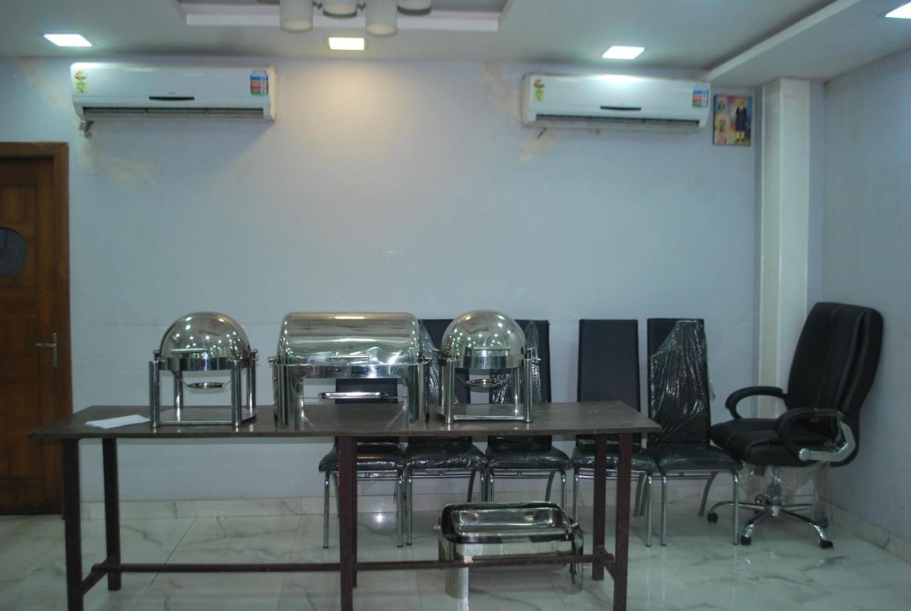 Hotel Heera International Kolkata Exterior photo